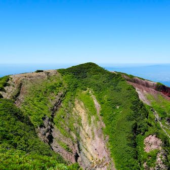 赤倉山の裏側は断崖絶壁でした
