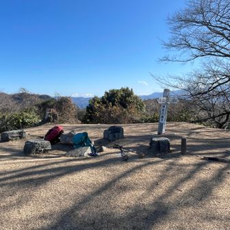 広々とした山頂
誰も居なくて独占！