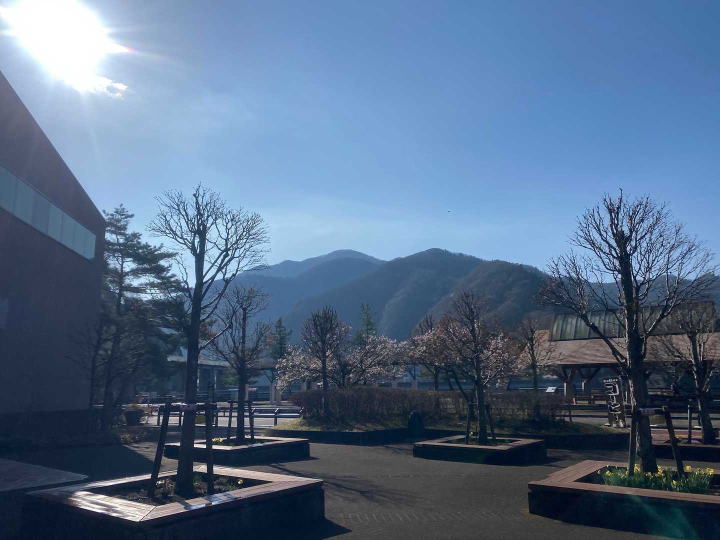見える山がおそらく、目的地