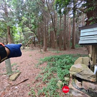 石津山ピークは、奥宮の反対側１００ｍ位奥にある