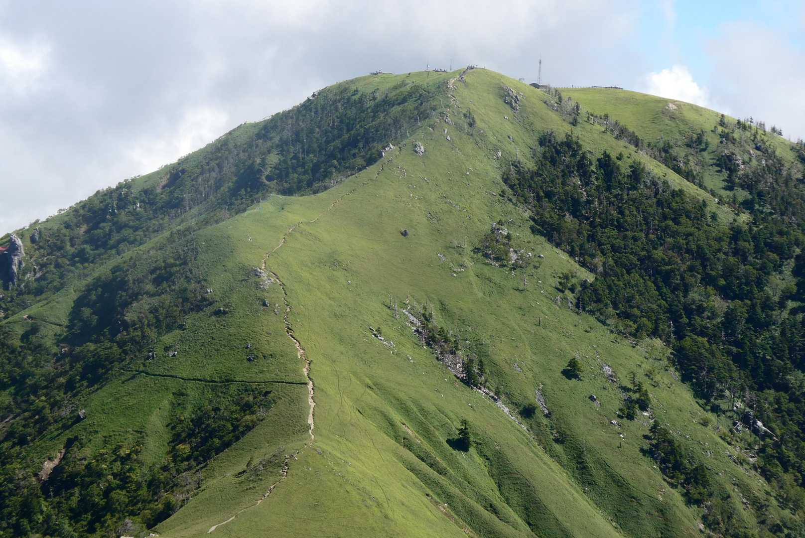 剣山山頂振り返る