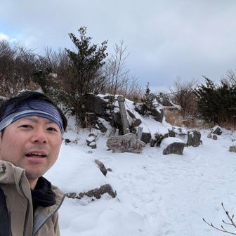 ここでチョコパンを食べる。毎回4つ入りを買って1つしか食べない。