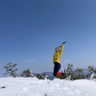 中大巓山頂で、久しぶりに飛んでみた😆
奥に吾妻小富士が見えてたけど、写ってないな💦