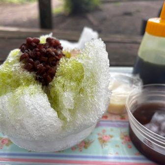 周りはみんなあったかいのを召し上がる中、気を取り直して。