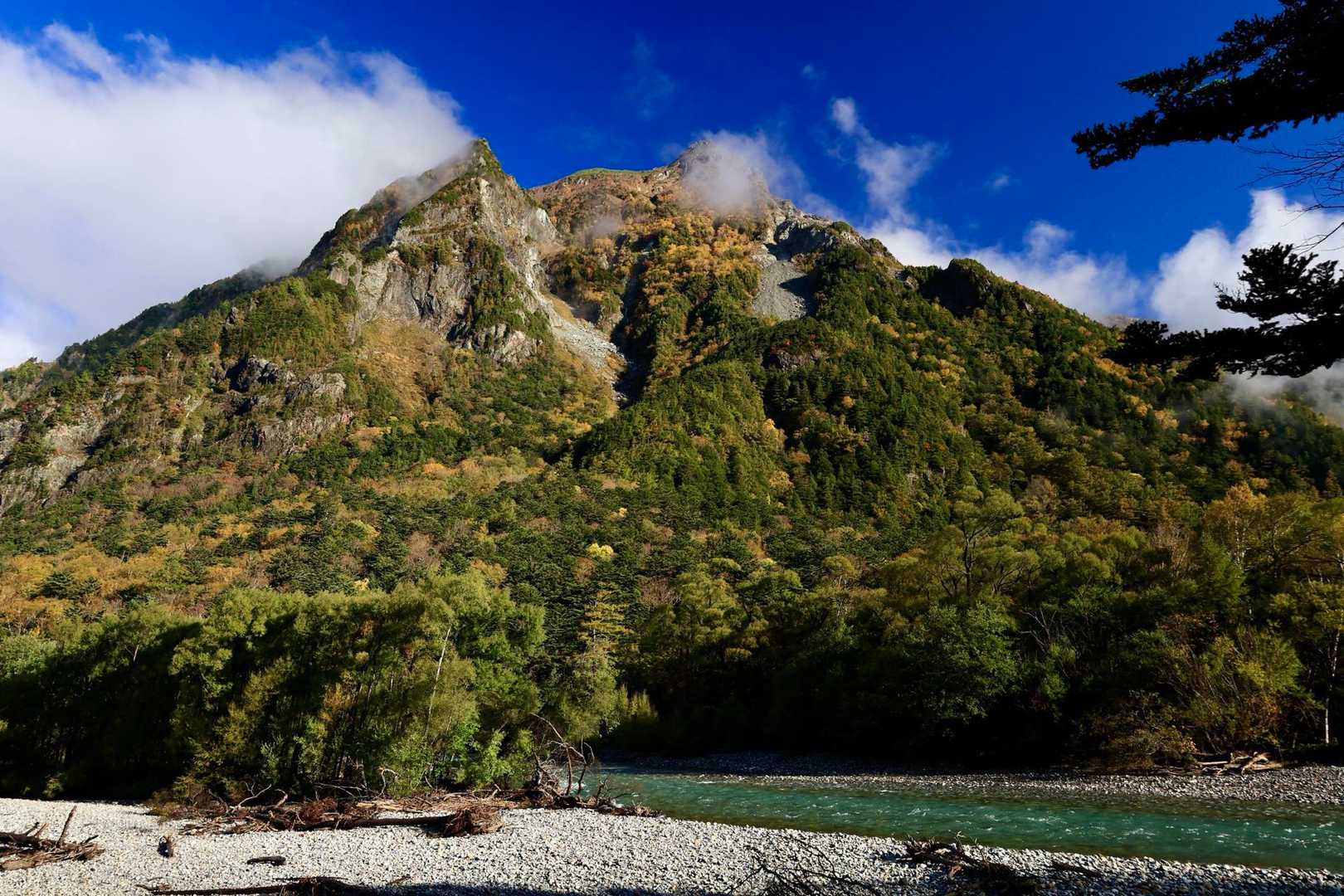 紅葉の明神岳🍁