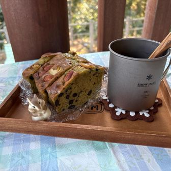 今日は　抹茶黒豆パウンドケーキ。