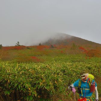 旧土湯峠まで下るとガスが取れた