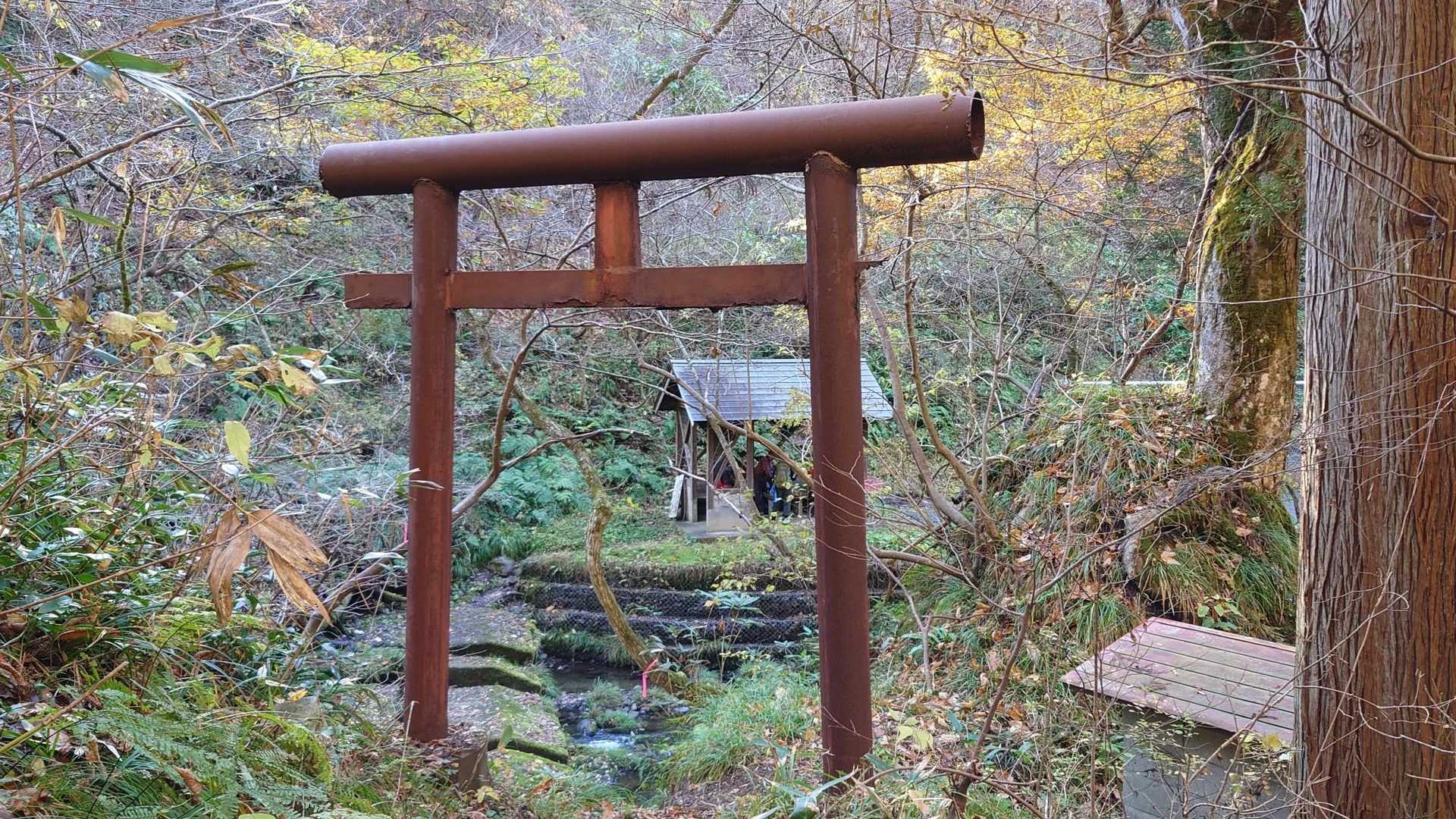 滝の音を聞きながら、気持良くゴールしました。😄