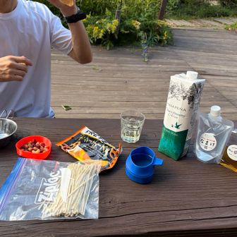 夕食までプチ宴会。