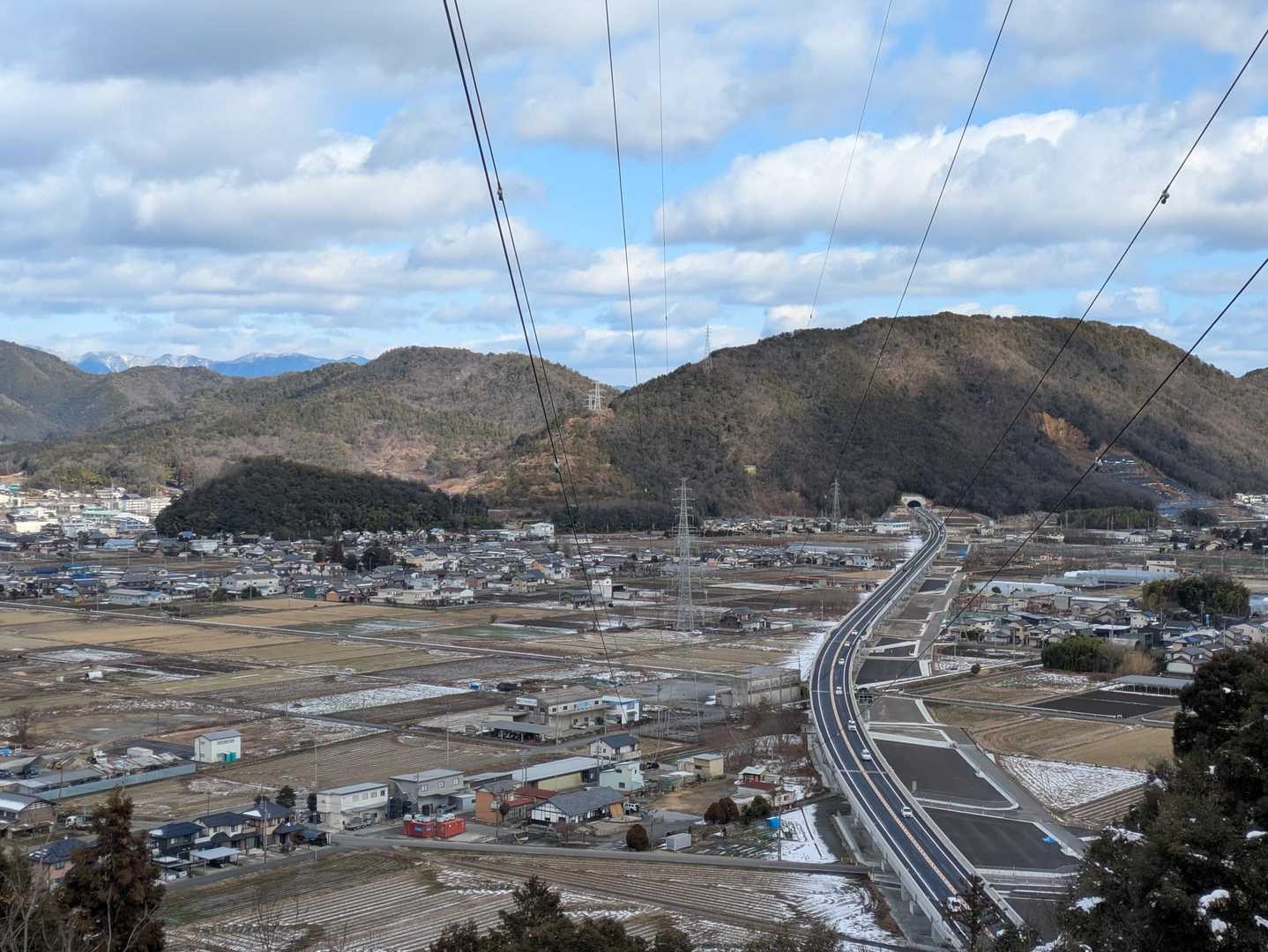 東海環状自動車道
船来山古墳群トンネルの上✨
唯一の眺望🤣