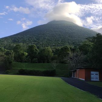 ずっとこんな感じで山頂にガスがかかってた