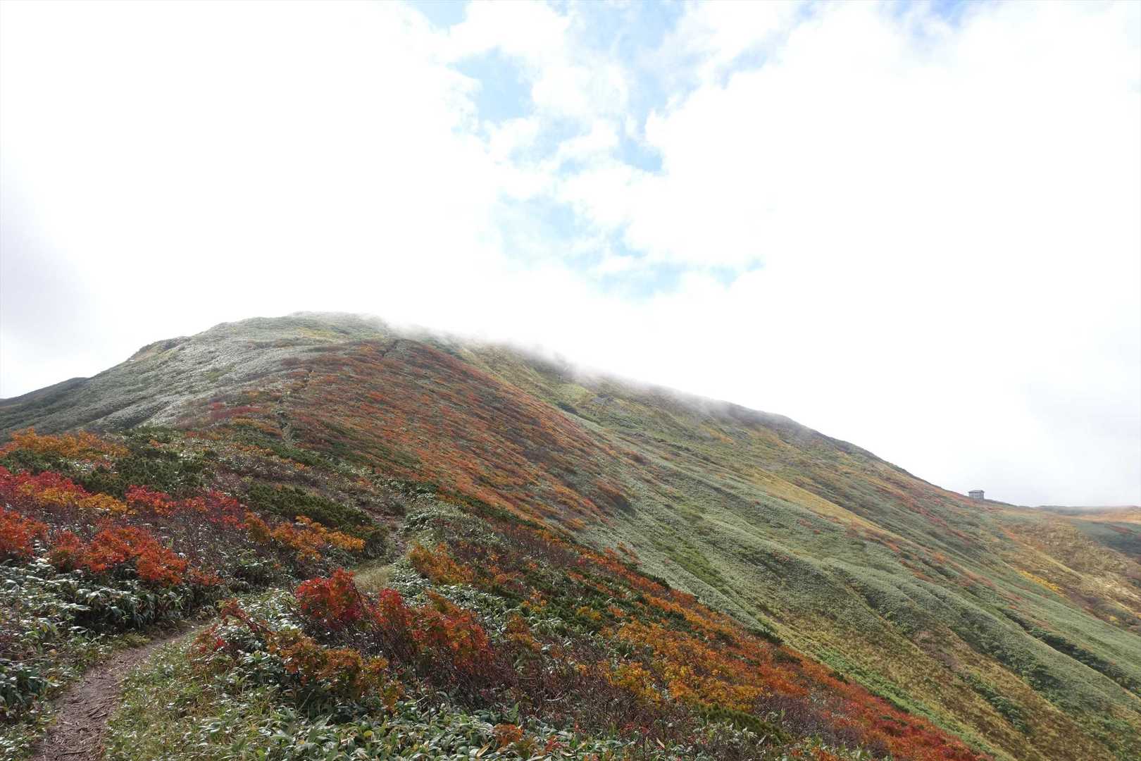 清太岩山-ユーフン山-竜門山-西朝日岳-大朝日岳-小朝日岳 周回コースの写真