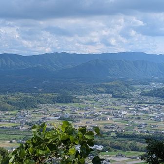 阿讃山脈と前衛の峰々