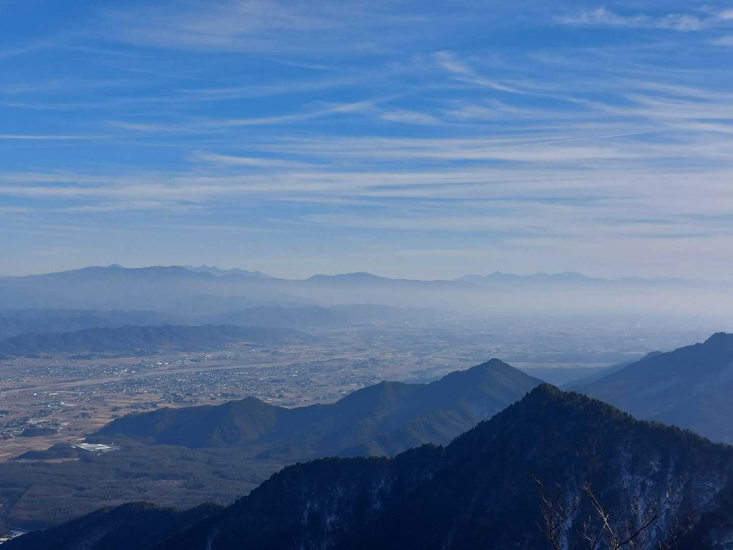 山頂からは見えない南アルプスが見えるところ！
