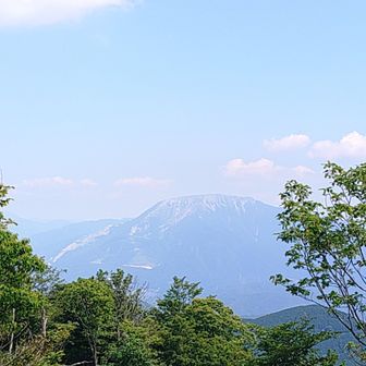 ソノドからは伊吹山が見えます