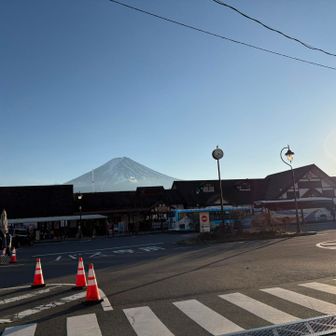 河口湖駅でゴール。
ここもインバウンドの方達がたくさん