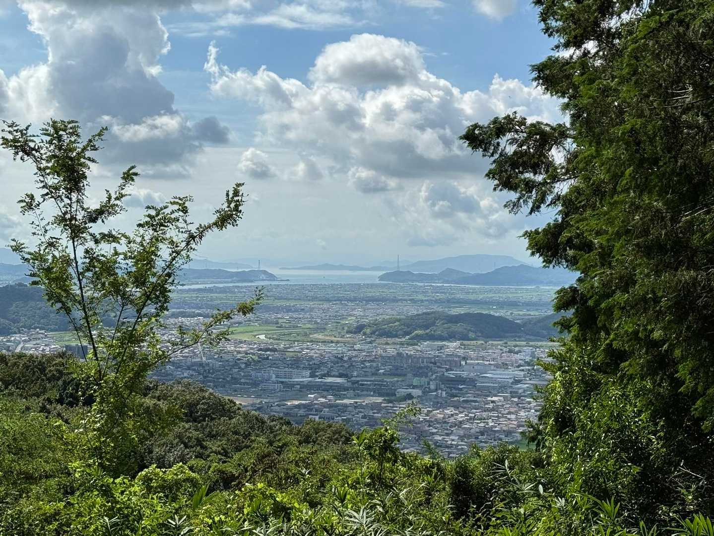 ホント　いい天気と眺めです
暑い暑いと言って　閉じこもっててはダメですね
久々にいい汗かきました
今日もありがとうございました♪