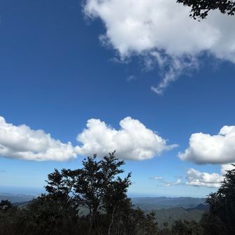 風がなく☁️雲が動きません🤭