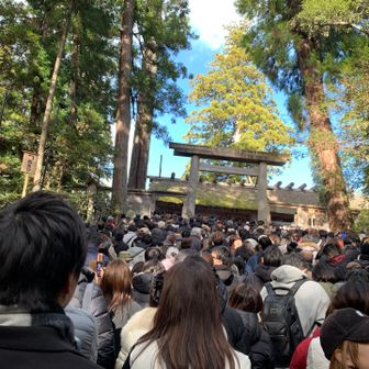 内宮はこの混みよう！
ですよね。