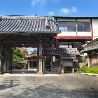 聖徳太子創建で格調高い宿坊でも知られる竹林院。
