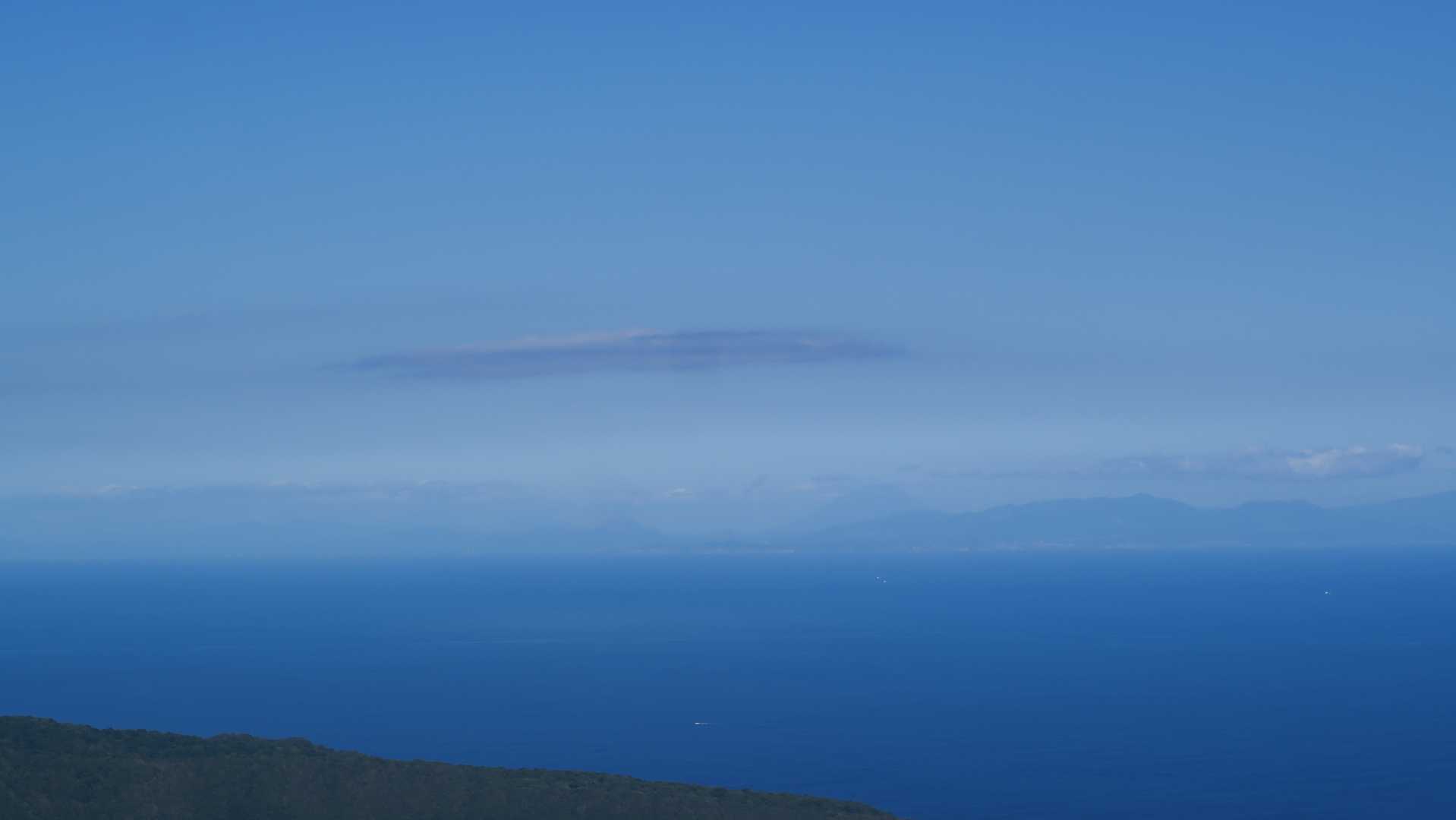 おっ！👀羊蹄山がうっすらと！