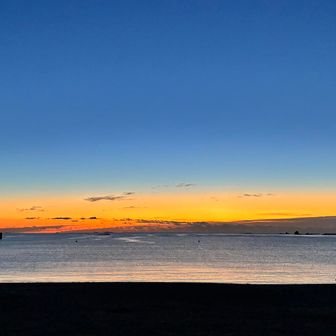 五日目。おはようございます。2026の新春マジックアワー。
オッサン、初日の出の為にこの時間から待機中、めっちゃ寒い🥶😨😨🥶🥶