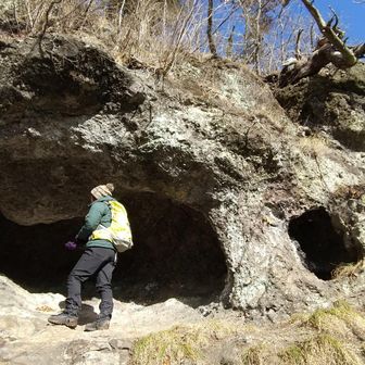 賭け事をしたのでバクチ岩