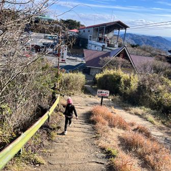 娘「よし、ゴールだね💡」
最後まで余裕があった娘。
父（けっこう隠している体力がありそうだな）
今回は娘の可能性を感じさせてもらえる山行でした🥾

最後まで見ていただきありがとうございました🙇