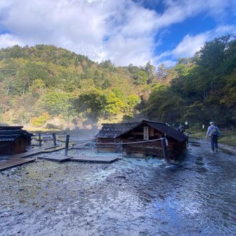 硫黄のにおいが鼻につく
湯本温泉源泉