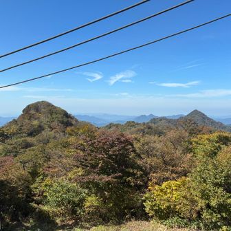 本釈迦(左)⛰️
御前岳(右)⛰️