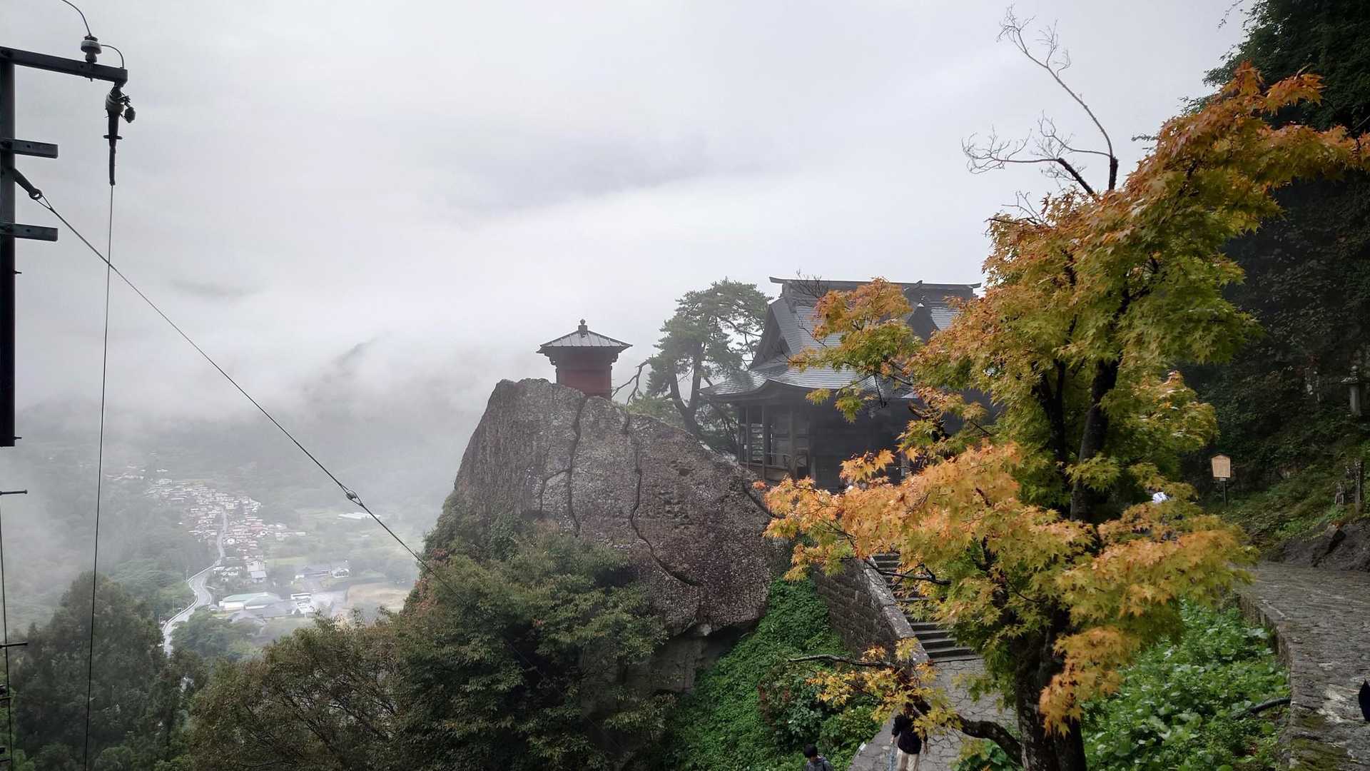 祠と紅葉🍁