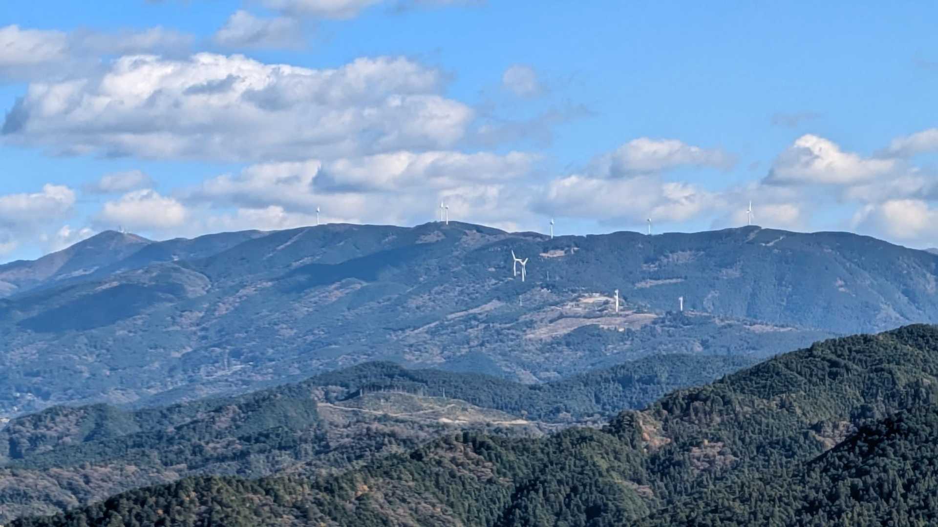 風力発電だ🤩何山かと見てみたら