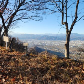 尼厳山（あまかざり）
50kmすぎてからの急登でもう脚が上がりましぇーん