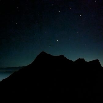 山小屋泊での特典その2
山＋星空
