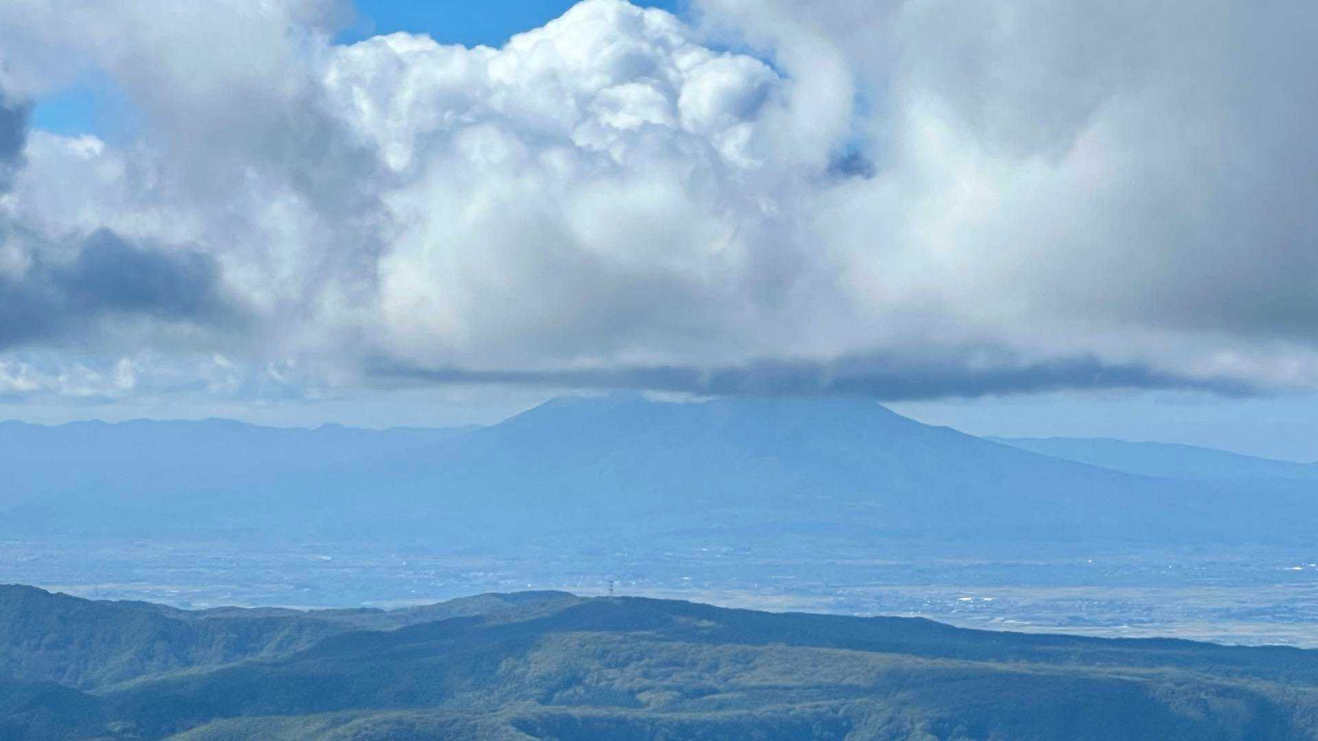 これは百名山岩木山？