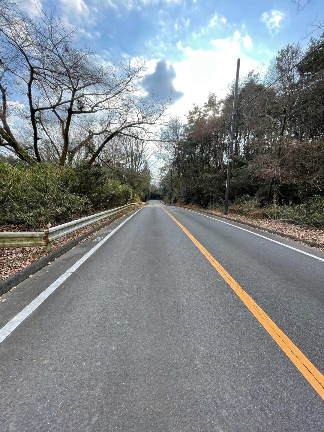 人・自転車・単車の通行が出来ない信貴生駒スカイラインを越えて高安山に向かいます