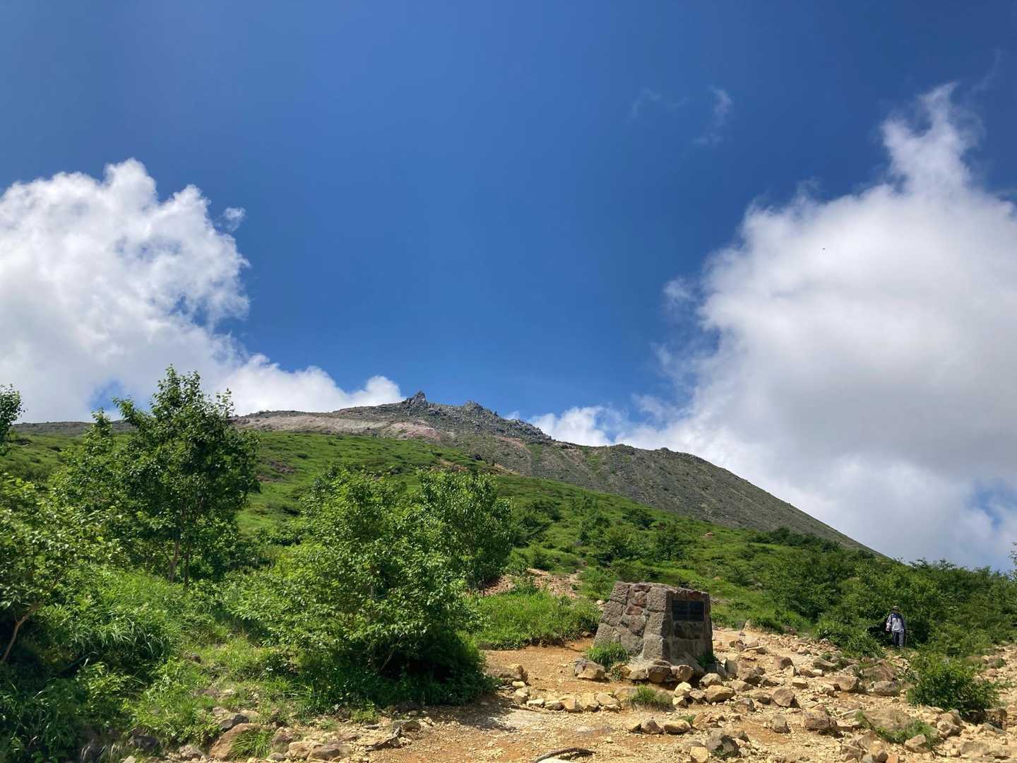 森林限界を超えて　那須・茶臼岳⛰️
体調はいまひとつでしたが　ゆっくり歩いて楽しみました😥