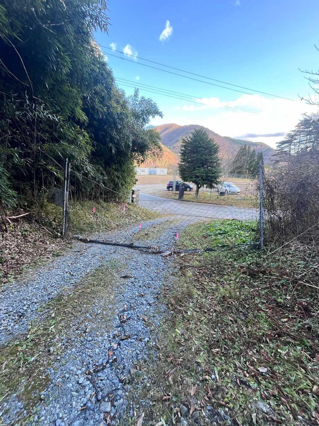 ダニコでひと騒動ありましたが、無事下山👍

原台山は眺望あって良かったけれど、銅山の笹薮ダニコは余計だったなぁ😞もうちょっと寒い時期に登ればいいのかな…❓❄️🤔