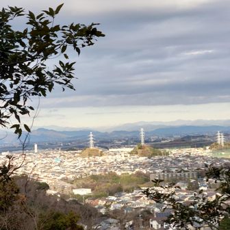 ビートルズトレイルからの景色は空気が澄んでいれば色々見れる。
富士山、箱根山、丹沢、秩父などなど
