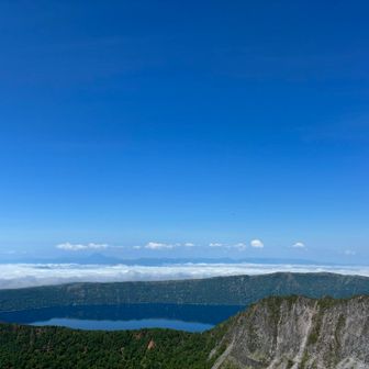 奥は雲海？ツバメも飛んでた