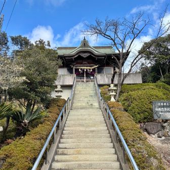 ここは苫道国主神社⛩️
なんて読むのかな？

「とまみちくにぬし じんじゃ」だって😊

‥‥まんまやん🤣