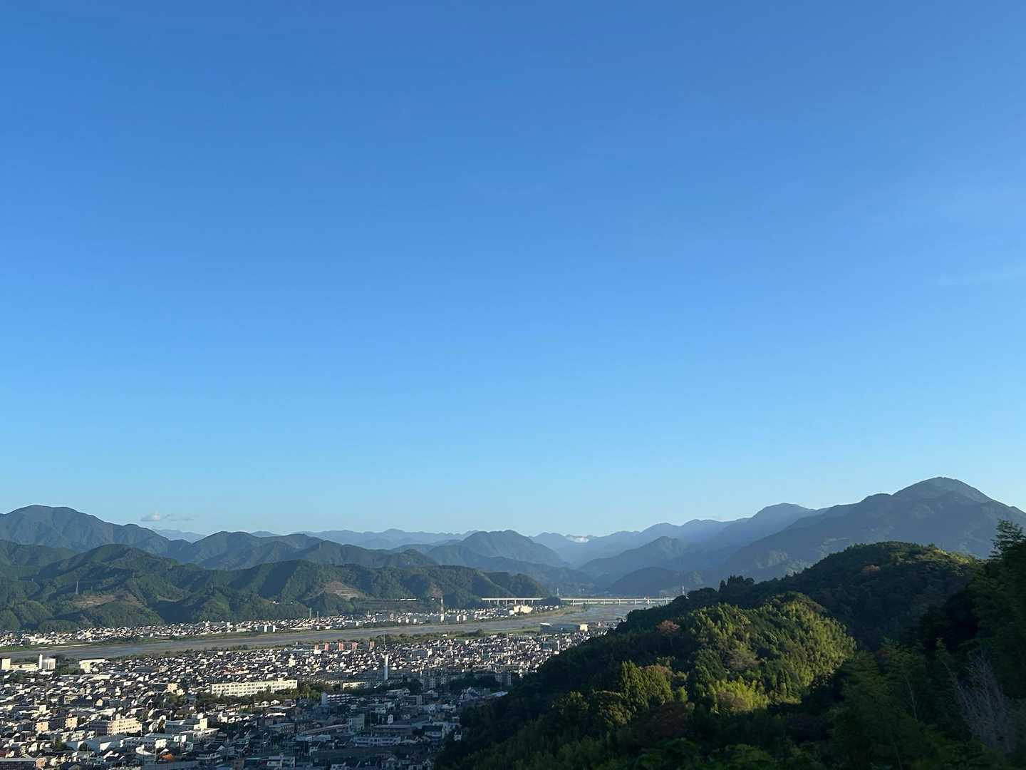 こっちは安倍川🏞️方面🔭やね〜
快晴☀️で気持ち良い⤴️