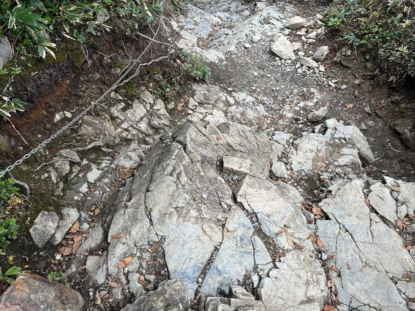 天神尾根も鎖場⛓あります