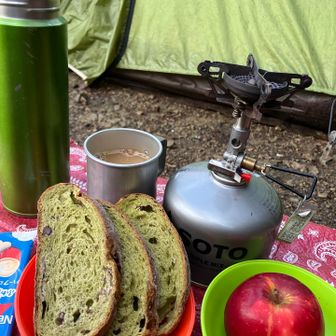 雨が止んできた　朝食後出発！