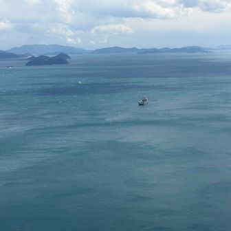 ⛴️ ⛰️⛰️ 🏝️