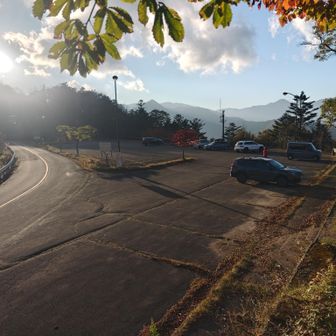 広駐車場々