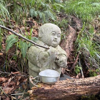 ひとつ目の水場
笑顔が素敵な小僧さん😊