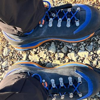 AKUのハヤツキ（石井スポーツ信者）