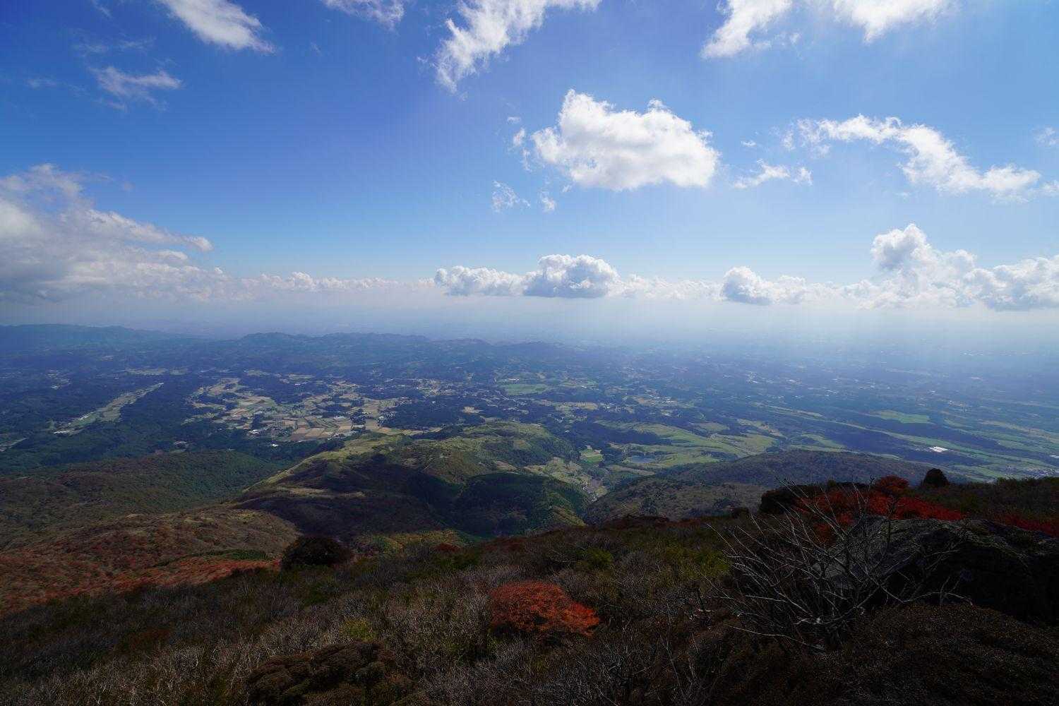 名残惜しいが下山。途中の景色もいい・