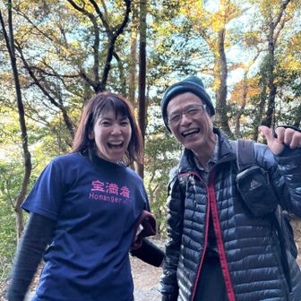 やまごえさんともバッタリ😆︎💕︎︎お久しぶりです⤴️お会い出来ると元気もらえて嬉しいです🍀

その後、ダッシュで下山...ケータイ落として📱ダッシュで登返し😅💦拾っていただきました🙇🏻‍♀️ｱﾘｶﾞﾄｳｺﾞｻﾞｲﾏｽ♪